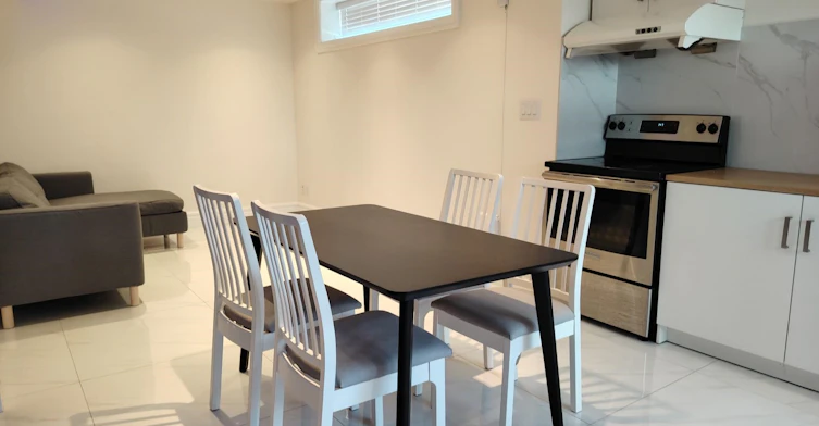 4XXX-2 W 28th Avenue, Vancouver, BC, V6S 1S7 - 3