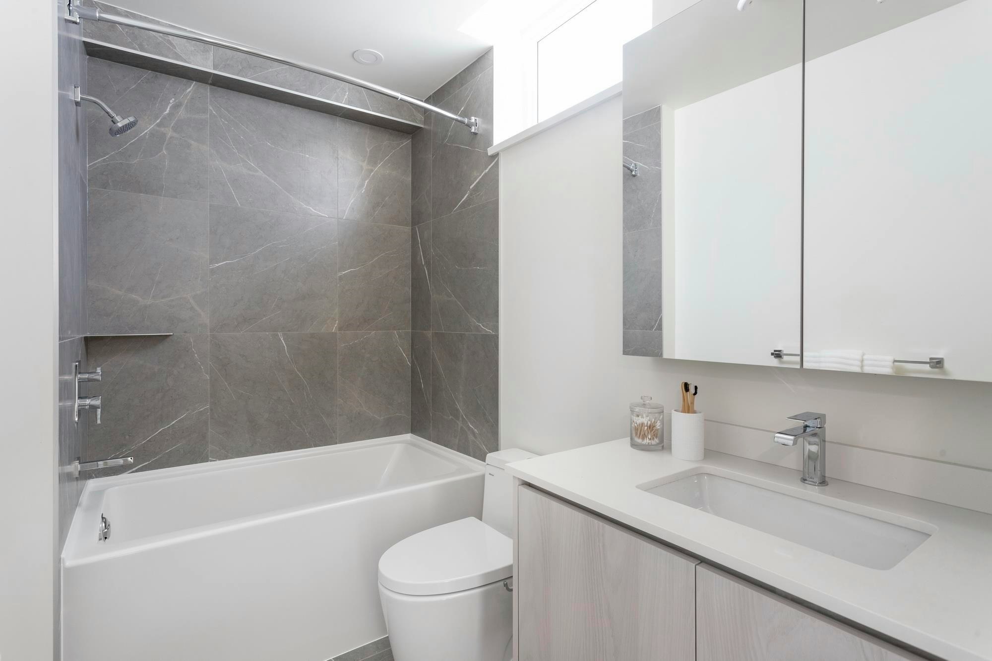 3249 Clive Avenue, Vancouver, BC, V5R 4V3 - 14