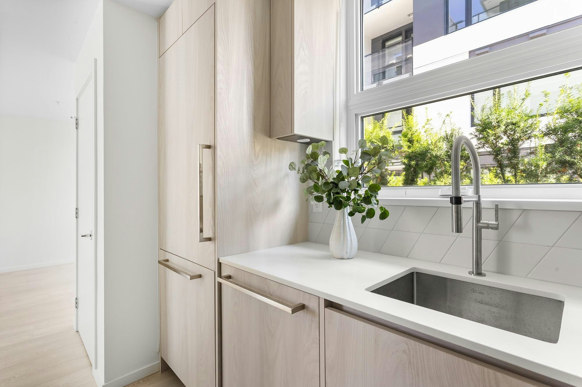3249 Clive Avenue, Vancouver, BC, V5R 4V3 - 9
