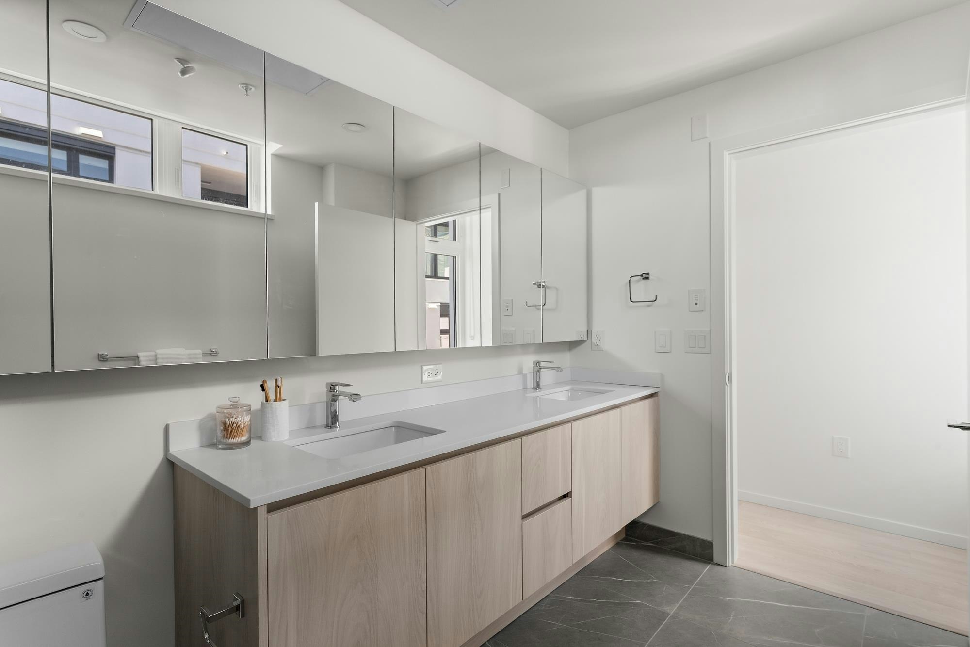 3249 Clive Avenue, Vancouver, BC, V5R 4V3 - 21