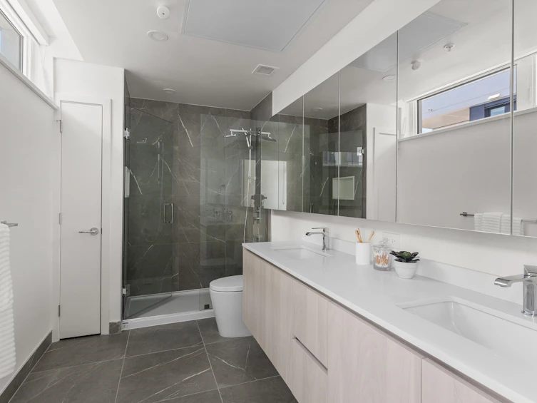 3249 Clive Avenue, Vancouver, BC, V5R 4V3 - 17