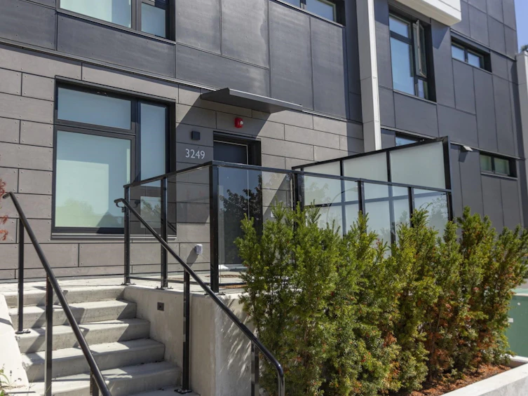 3249 Clive Avenue, Vancouver, BC, V5R 4V3 - 3