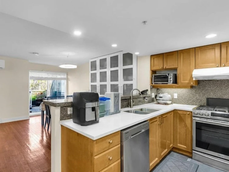 206-2071 W 42nd Avenue, Vancouver, BC, V6M 2B4 - 10