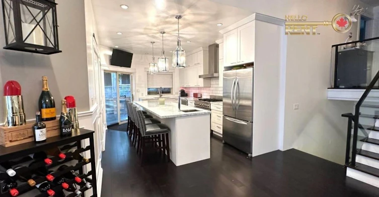2136 Westview Drive, North Vancouver, BC, V7M 3B3 - 10