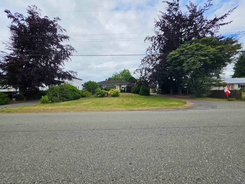 672 Columbia Street, Abbotsford BC V2T 5X6