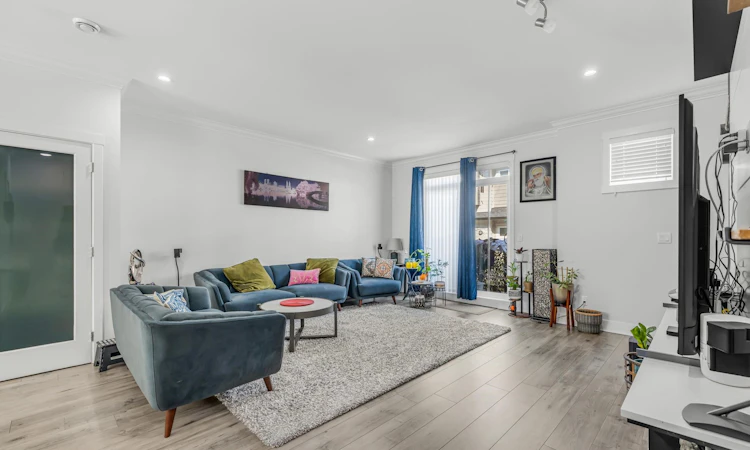 53-13898 64 Avenue