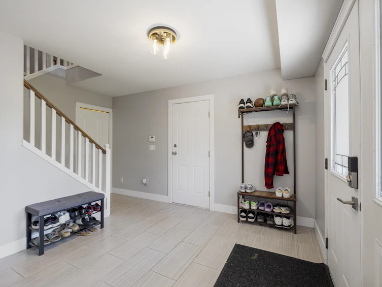 23897 114a Avenue, Maple Ridge, BC, V2W 1V2 - 2