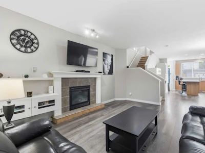 10288 243 Street - 3