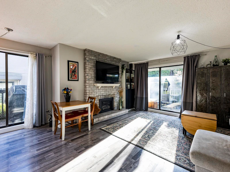 3132 Lonsdale Avenue, North Vancouver BC V7N 3J8
