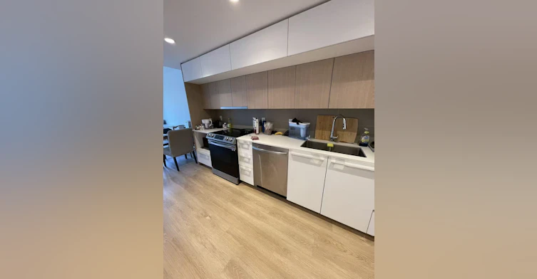 9888 University Crescent, Burnaby, BC, V5A 0G4 - 2