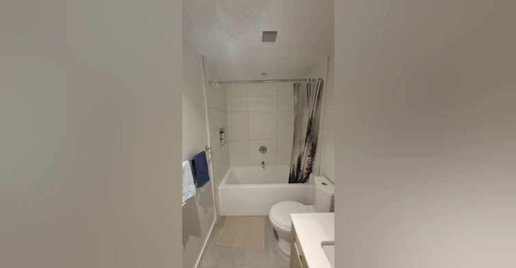 9888 University Crescent, Burnaby, BC, V5A 0G4 - 10