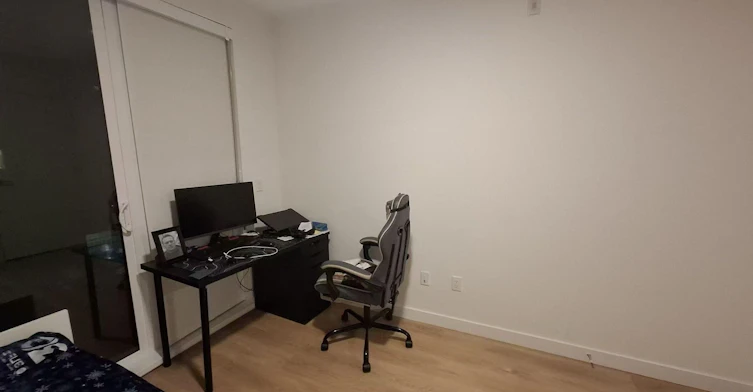 9888 University Crescent, Burnaby, BC, V5A 0G4 - 7