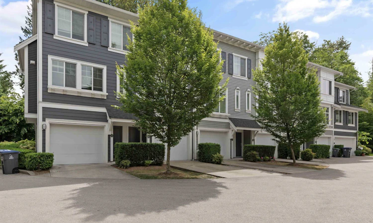 99-15340 Guildford Drive