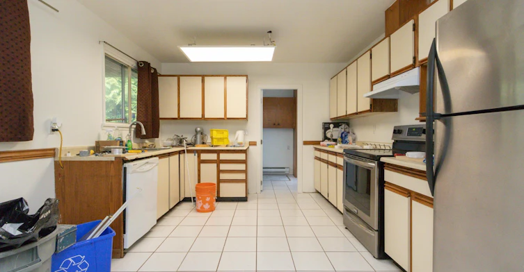 14448 106 Avenue, Surrey, BC, V3R 1T1 - 12