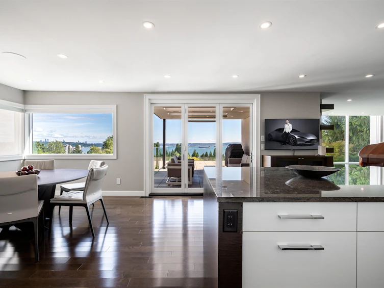 2496 Ottawa Avenue, West Vancouver, BC, V7V 2T1 - 14