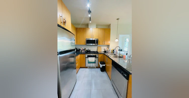 3551 Foster Avenue, Vancouver, BC, V5R 0A1 - 3