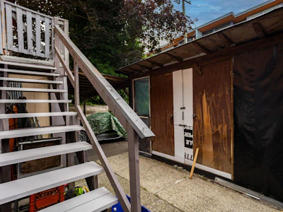 2351 Hawthorne Avenue - 5