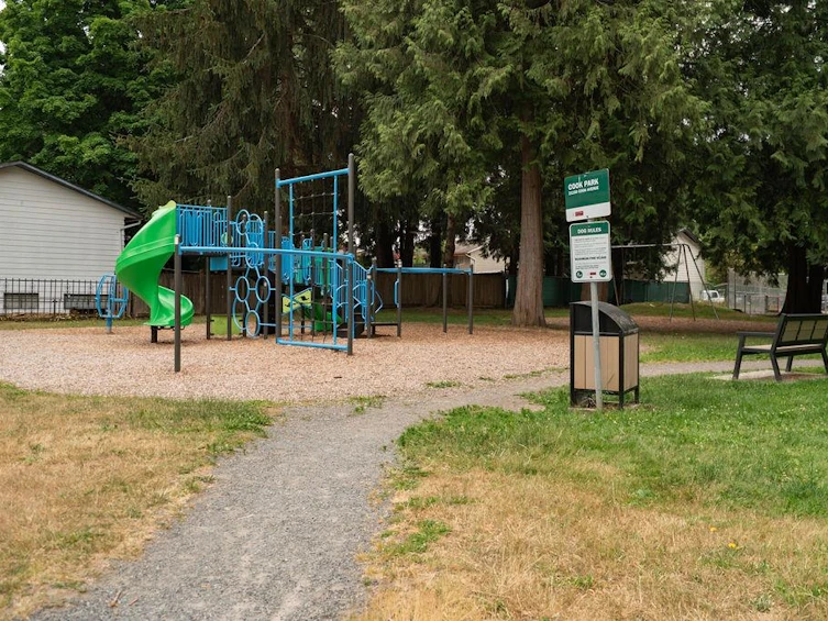 21139 Cook Avenue, Maple Ridge, BC, V2X 7P7 - 36