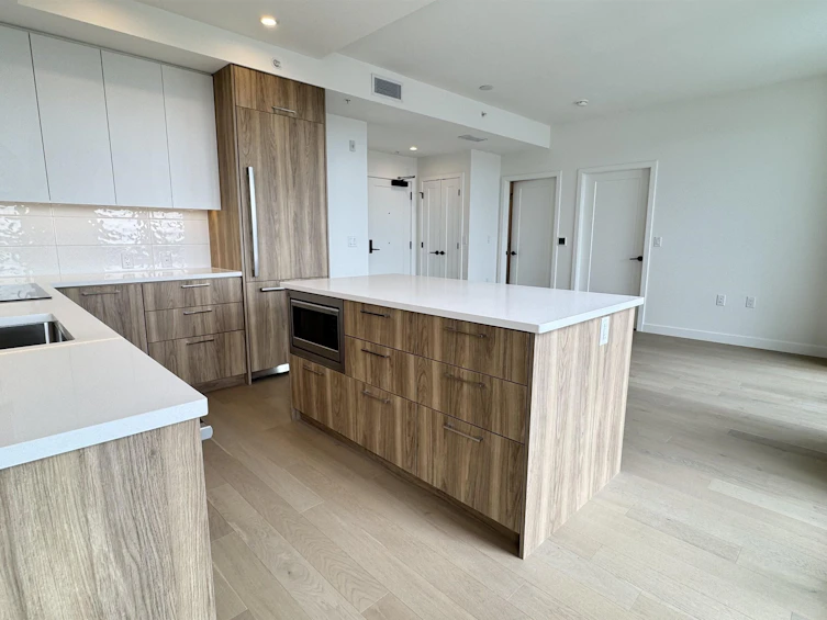 604-8398 Oak Street, Vancouver, BC, V6P 0L9 - 8