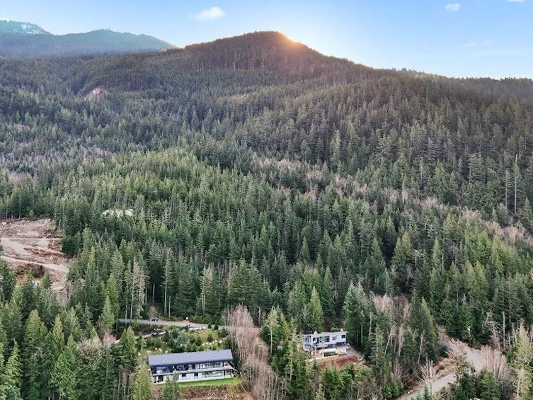 1140 Copper Drive, Squamish, BC, V1J 1J0 - 11