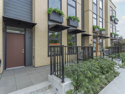 104-342 Mountain Highway - 2