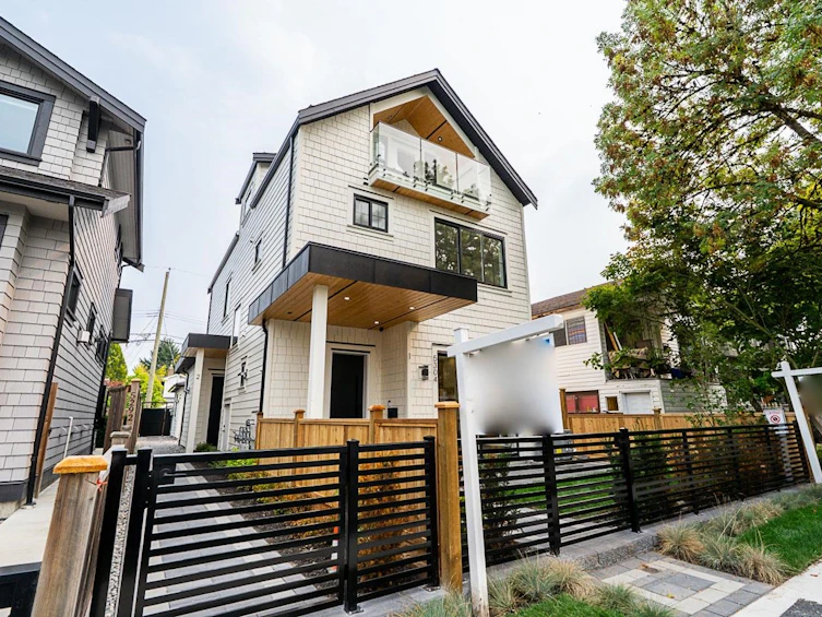 1-5304 Elgin Street, Vancouver, BC, V5W 3J8 - 3