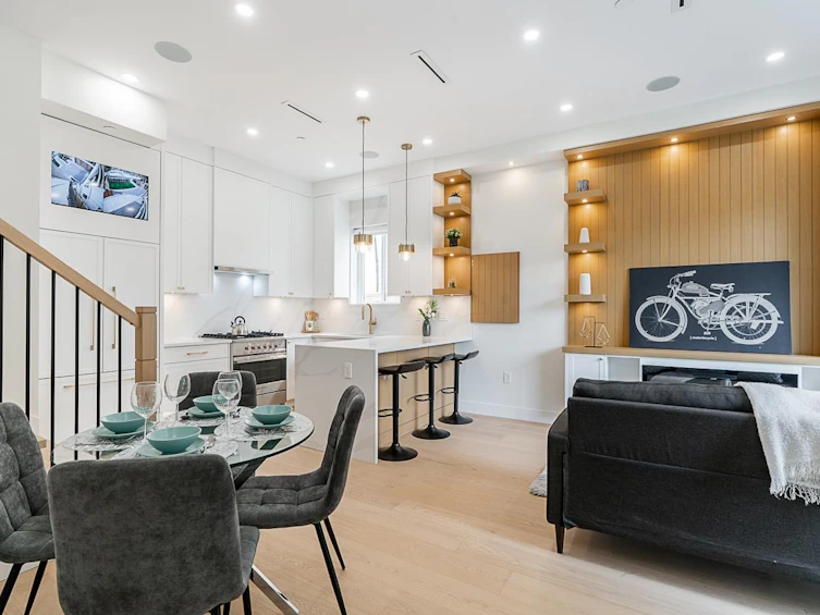 1-5304 Elgin Street, Vancouver, BC, V5W 3J8 - 5