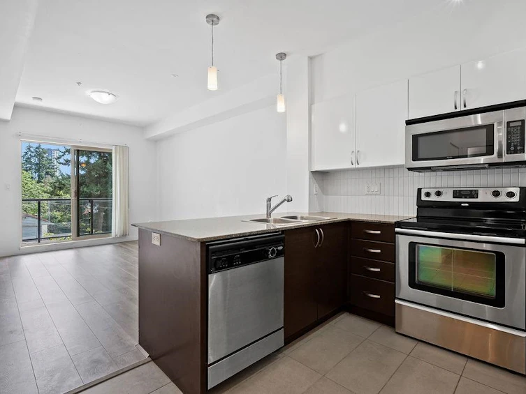328-13789 107a Avenue, Surrey, BC, V3T 0B8 - 4