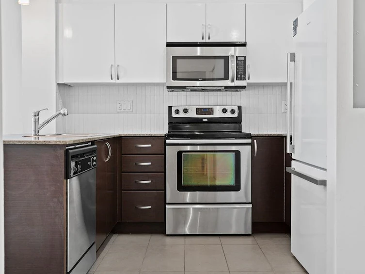 328-13789 107a Avenue, Surrey, BC, V3T 0B8 - 2