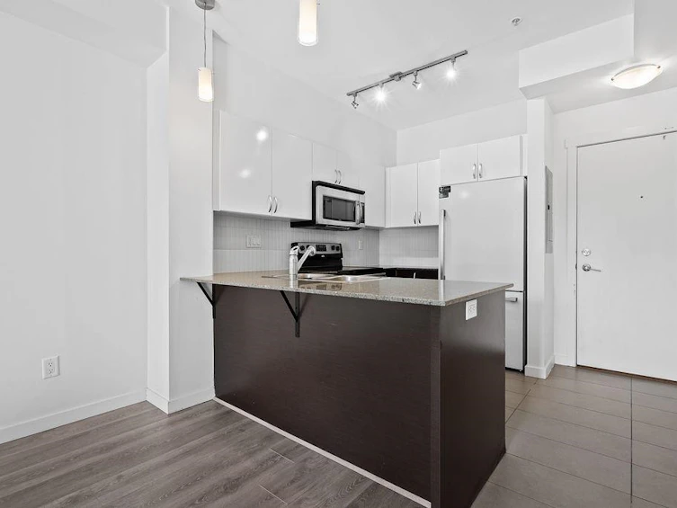 328-13789 107a Avenue, Surrey, BC, V3T 0B8 - 13
