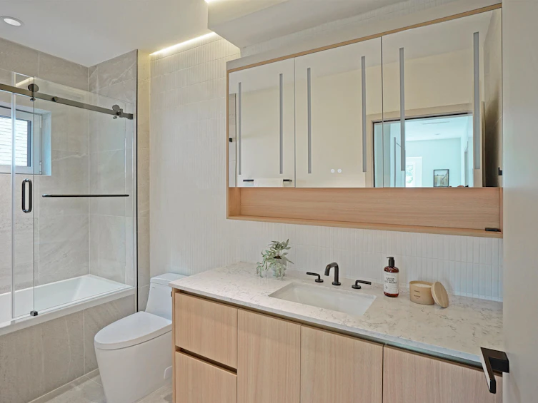 1-3315 W 10th Street, Vancouver, BC, V6R 2E5 - 12