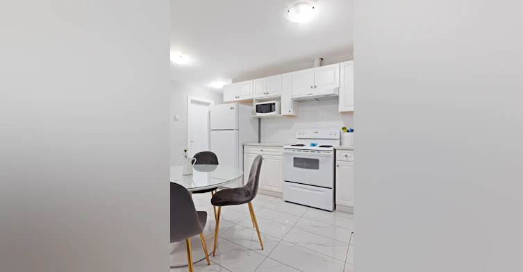 20xx Edinburgh Street, New Westminster, BC, V3M 2X6 - 9