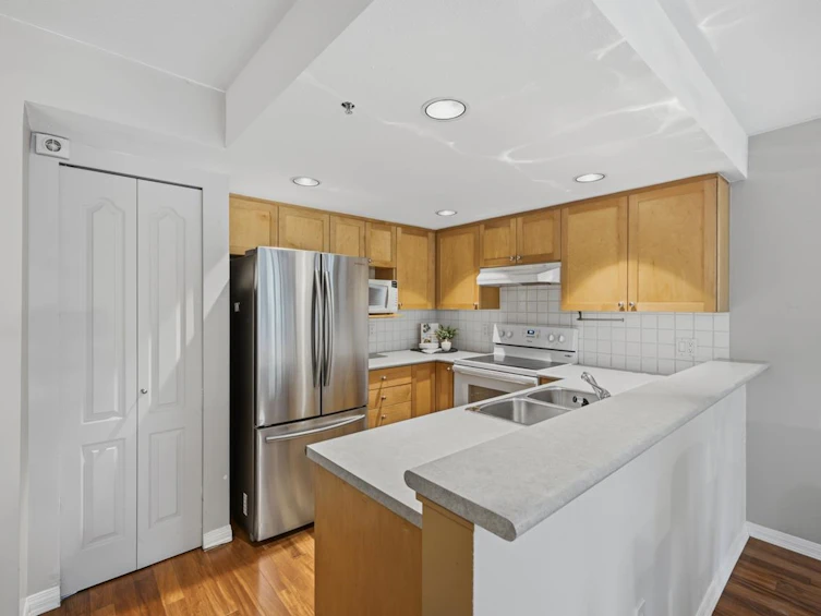 3018 W 4th Avenue, Vancouver, BC, V6K 1L4 - 12