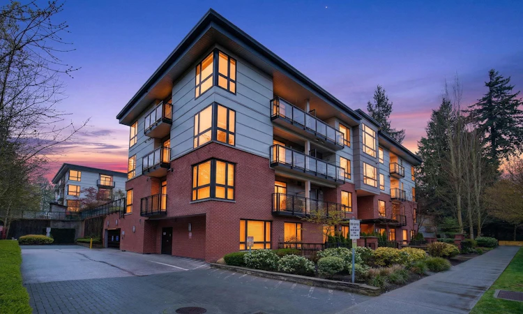 312-14358 60 Avenue