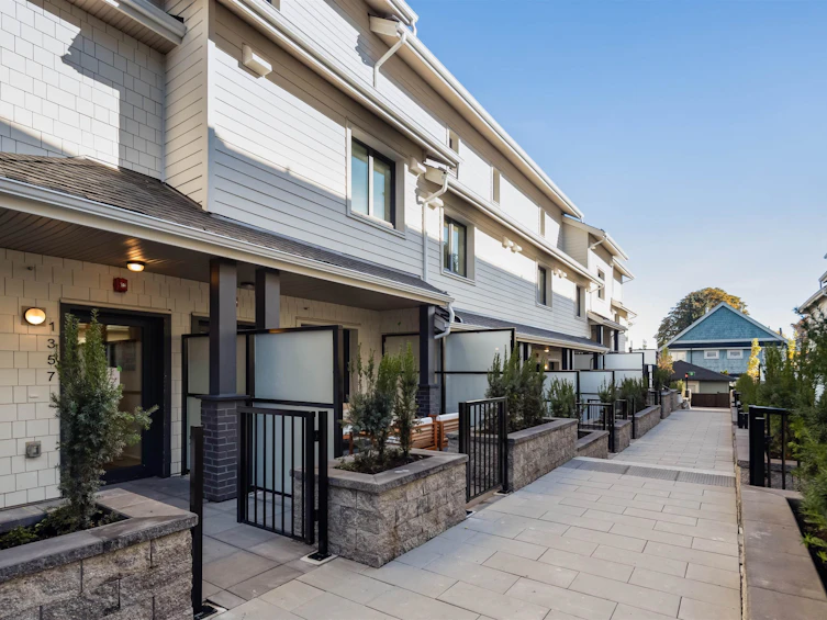 1341 E 21st Avenue, Vancouver, BC, V5V 1T1 - 2