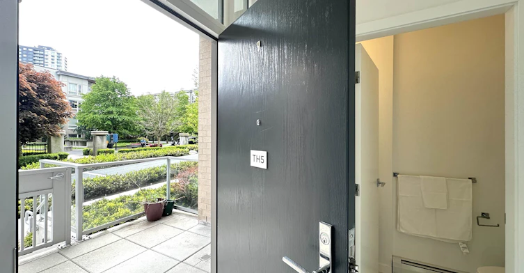 5-13350 Central Avenue, Surrey, BC, V3T 0S1 - 5
