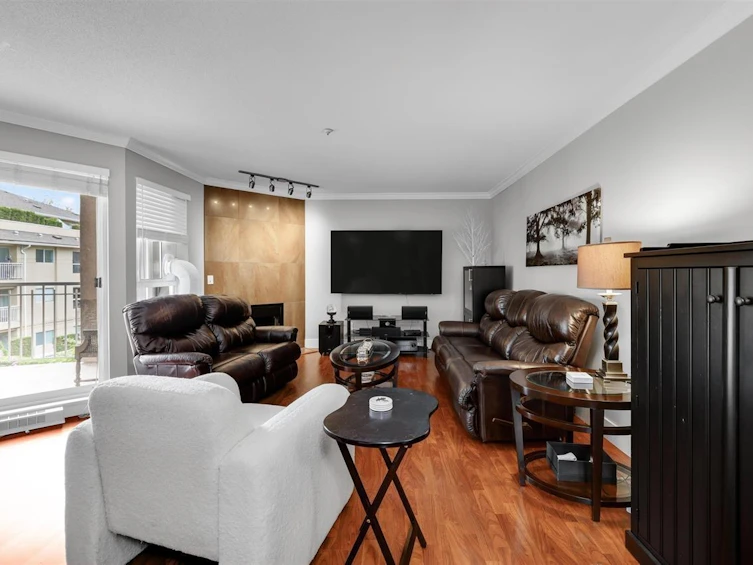 316-13733 74 Avenue, Surrey, BC, V3W 1B8
