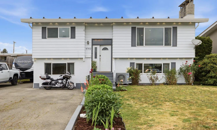 8762 Cornwall Crescent