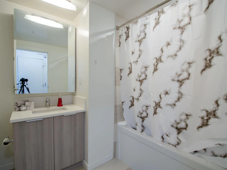 2506-13308 Central Avenue, Surrey, BC, V3T 0M4 - 30