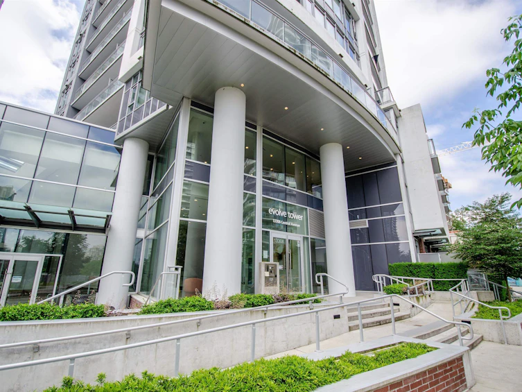 2506-13308 Central Avenue, Surrey, BC, V3T 0M4 - 4