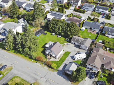 20138 Lorne Avenue - 5