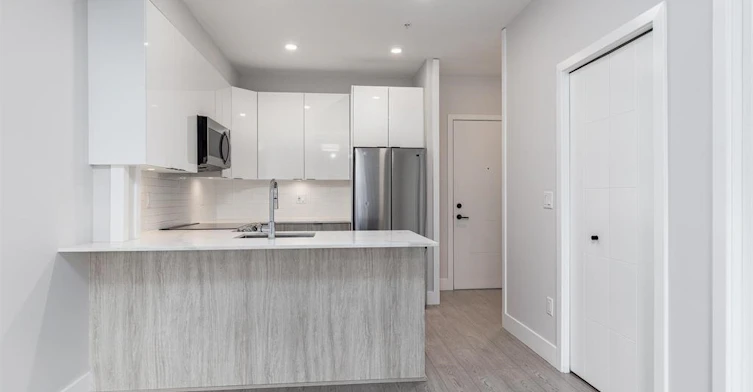 10X-5486 199a Street, Langley, BC, V3A 0N6