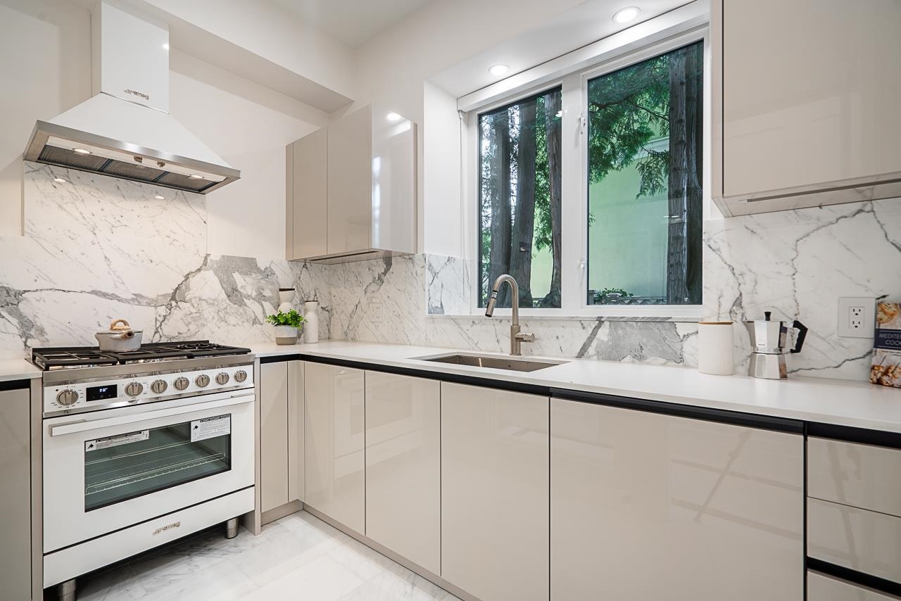1203 W 38th Avenue, Vancouver, BC, V6M 1R2 - 16