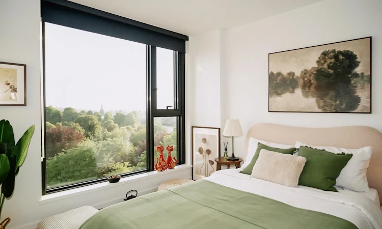 802-2729 Kingsway