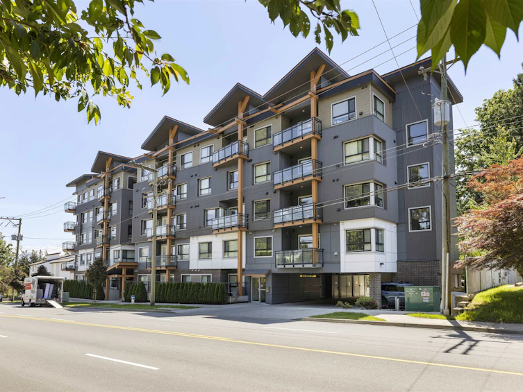204-33568 George Ferguson Way, Abbotsford, BC, V2S 0M3