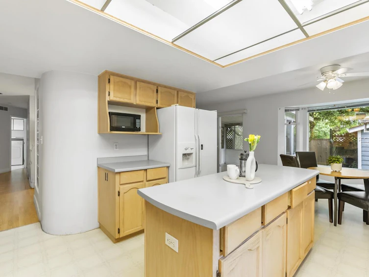 8819 157 Street, Surrey, BC, V4N 2Y8 - 9