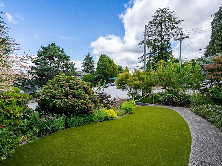 3896 Elmwood Street, Burnaby, BC, V5G 1S1 - 4