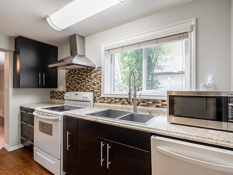 3896 Elmwood Street, Burnaby, BC, V5G 1S1 - 20