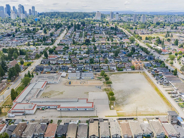 3896 Elmwood Street, Burnaby, BC, V5G 1S1 - 36