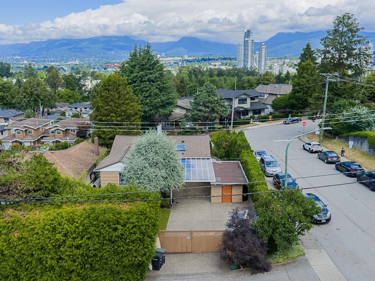 3896 Elmwood Street, Burnaby, BC, V5G 1S1 - 31